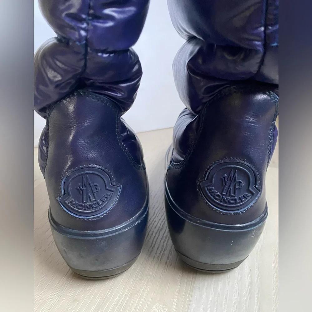 Moncler Women's Dark Purple Blue Leather Down Puffer Winter Snow Boots -Size 6.5